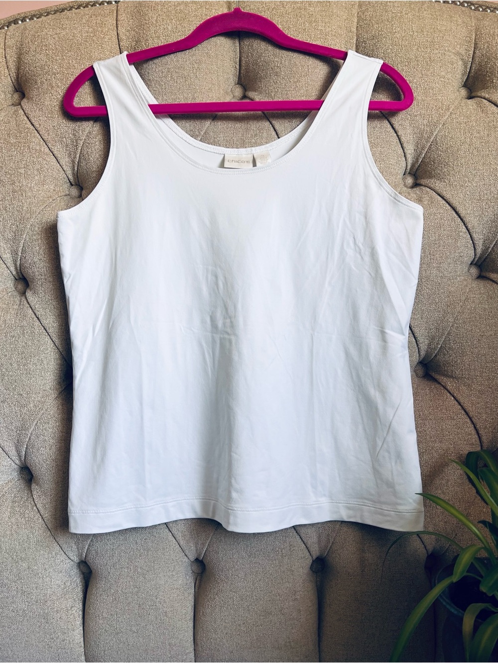 ♦️ B2G1 Chico’s size 2 white smooth shell sleeveless tank top